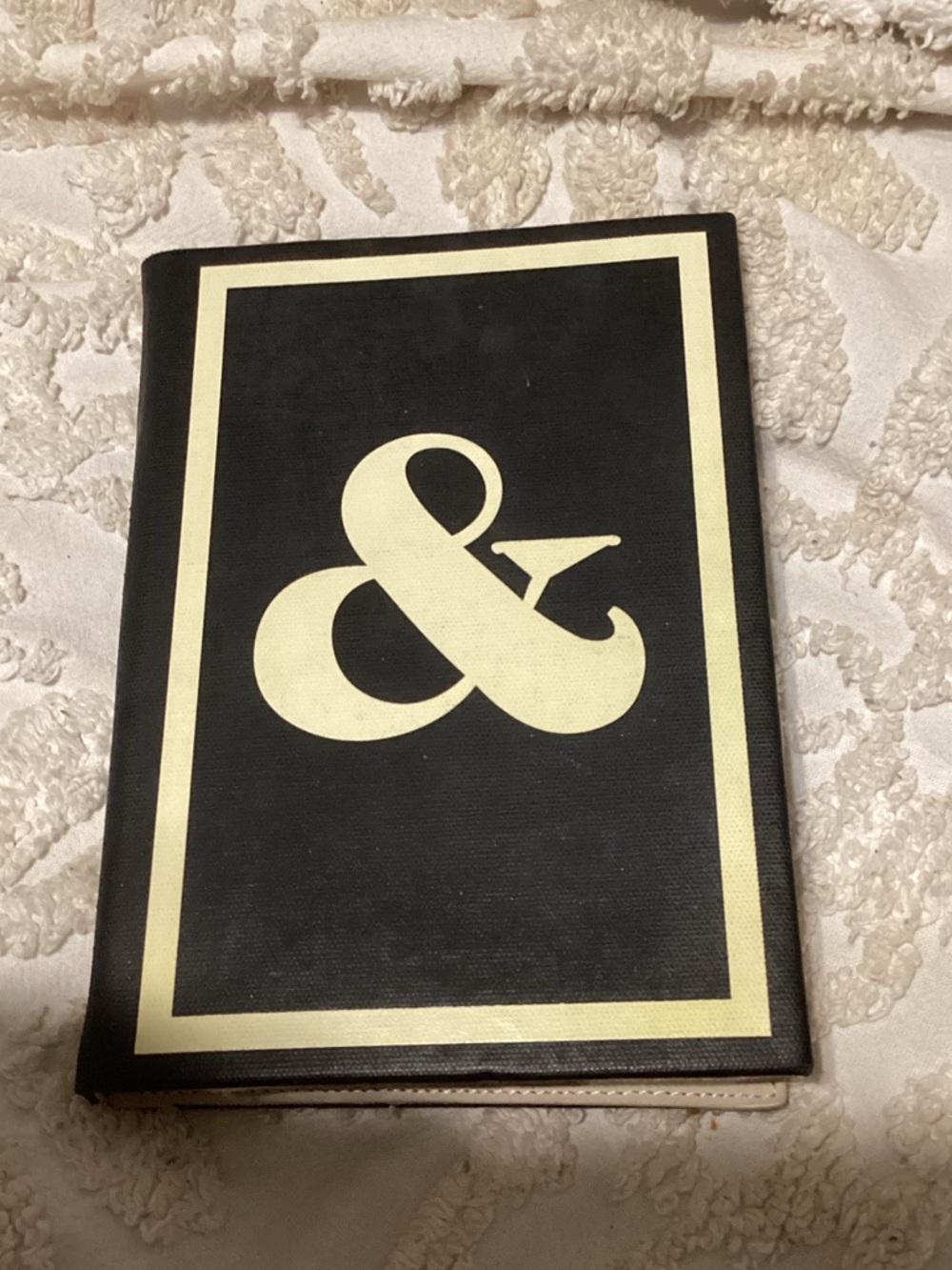 Black Hardcover for e-reader with Cream Ampersand